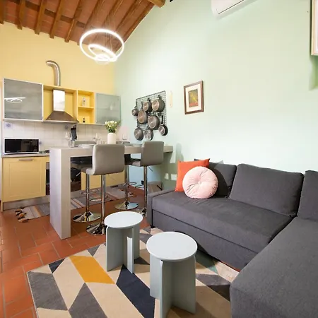 La Casa Di Riccardo Cosy In Center Town