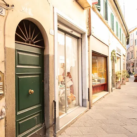 La Casa Di Riccardo Cosy In Center Town Apartment